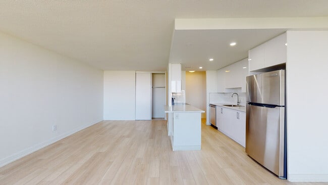 Building Photo - Brock & John