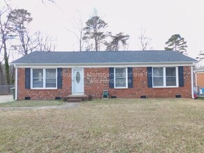 Building Photo - 905 Tipperary Dr