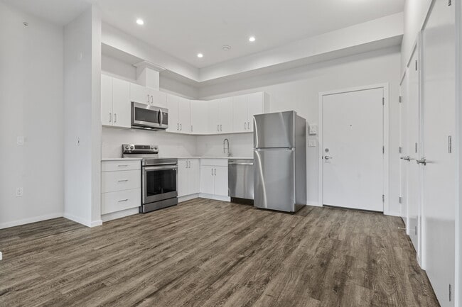 Building Photo - 46060-46060 Mellard Ave