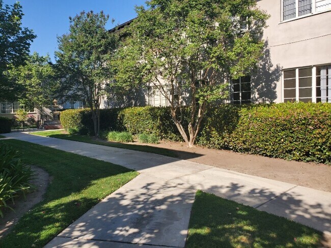Foto del edificio - 147 N Holliston Ave