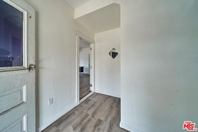Foto del edificio - 1045 S Union Ave