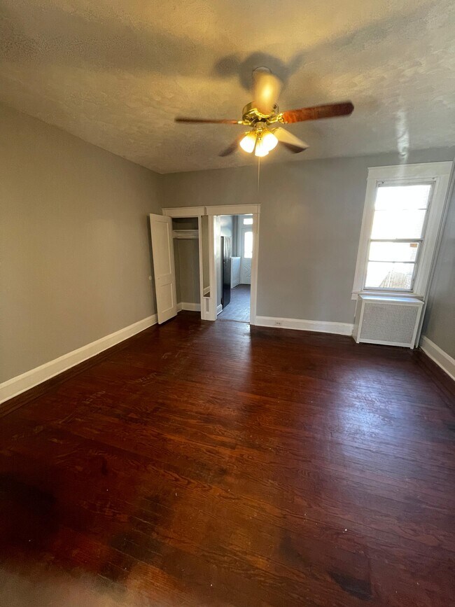 Building Photo - 518 Winston Ave