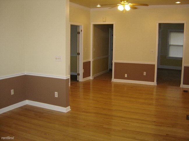 Foto del edificio - 609 Washtenaw Rd