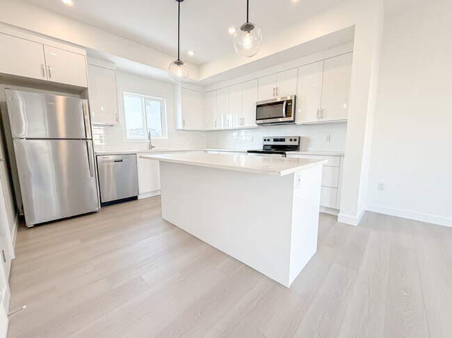Photo du bâtiment - 275 Sage Hill Cir NW