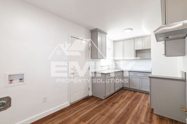 Building Photo - 5228 Repetto Ave