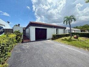 Building Photo - 11570 SW 83rd Terrace