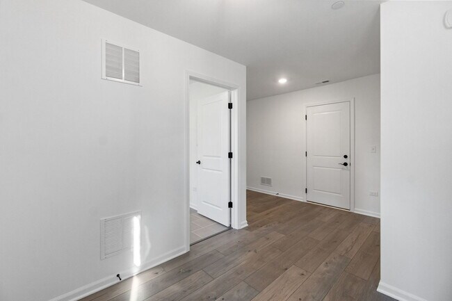 Foto del edificio - 1548 Slade Wy