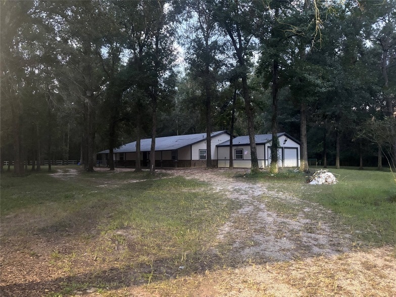 Foto principal - 9480 Plum Grove Rd