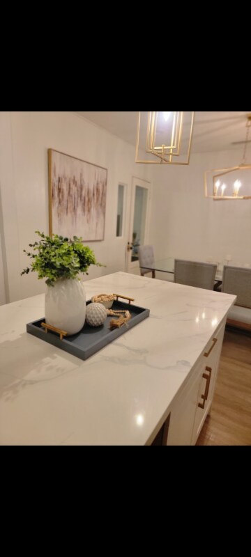 Primary Photo - 6014 Hoover Ave