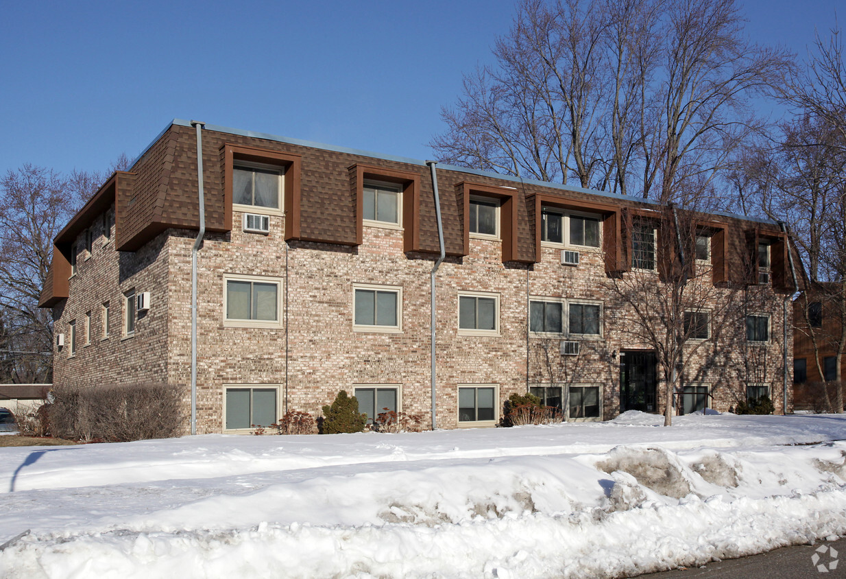 Primary Photo - Fairview Apartments