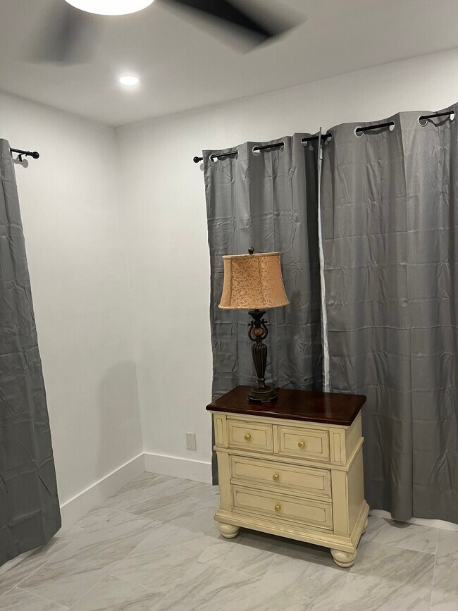 Foto del edificio - 4730 NW 50th Ct