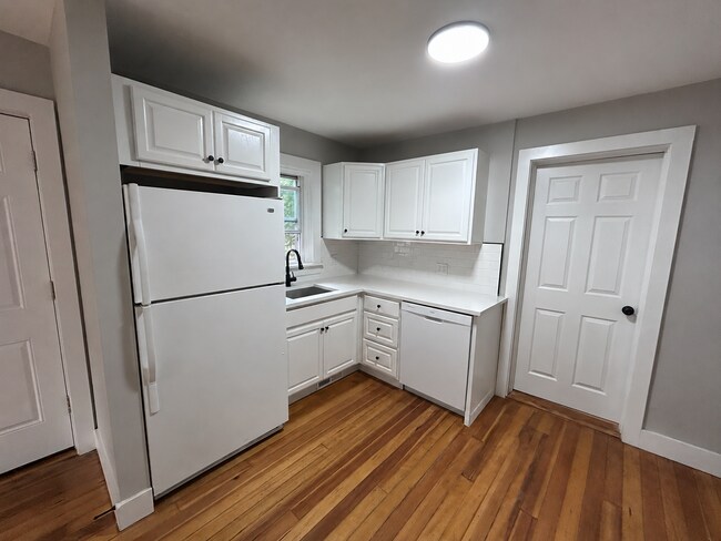 Foto del edificio - 231-233 Beechwood Ave, Torrington