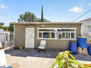 Building Photo - 2755 Sanborn Ave