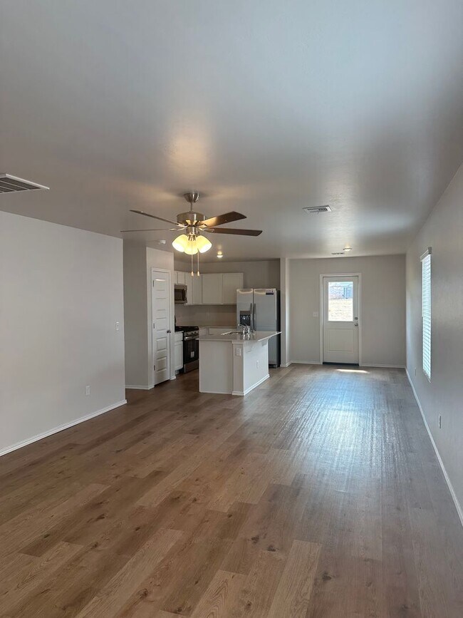 Foto del edificio - *Start 2026 Rent FREE!* Brand New Three Bedroom | Two Bathroom Home in Oklahoma city