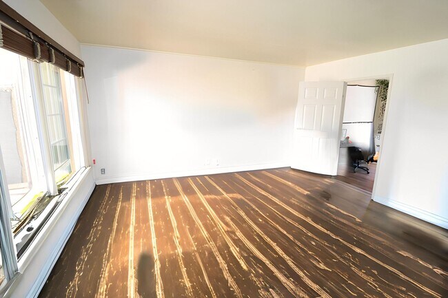 Foto del edificio - 680 N Cambridge St