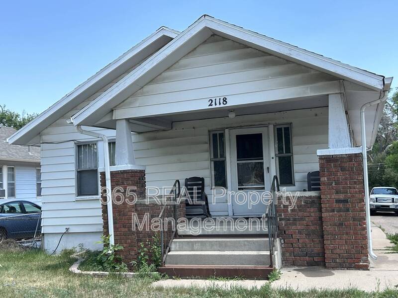 Primary Photo - 2118 8th Ave