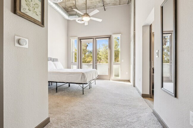 Foto del edificio - 400 N 2nd Ave