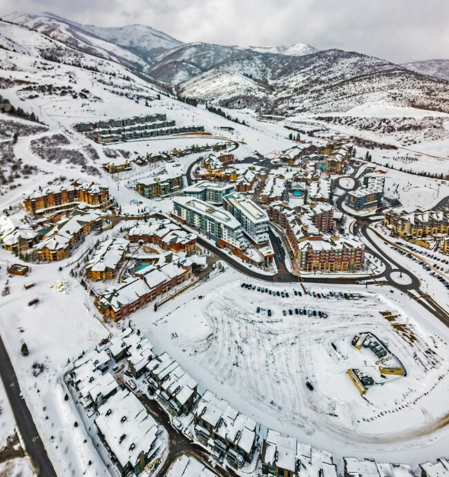 Foto del edificio - 3471 Ridgeline Dr