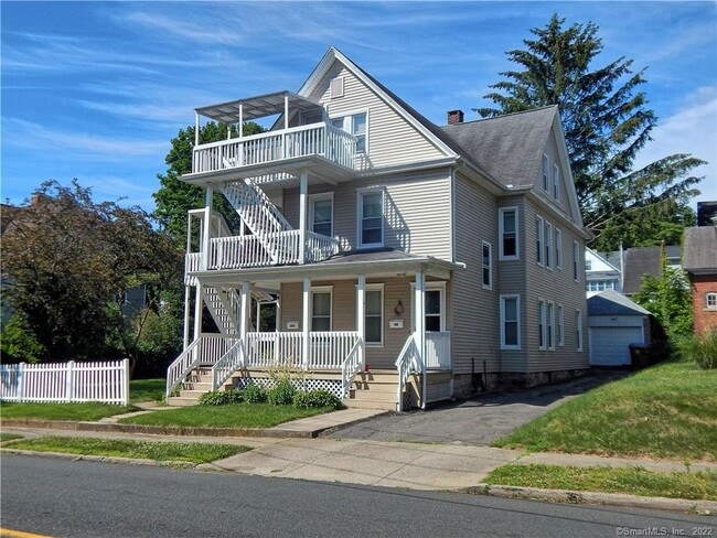 Building Photo - 38 Oak Ave