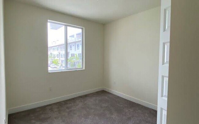 Foto del edificio - 6425 NW 103rd Pl