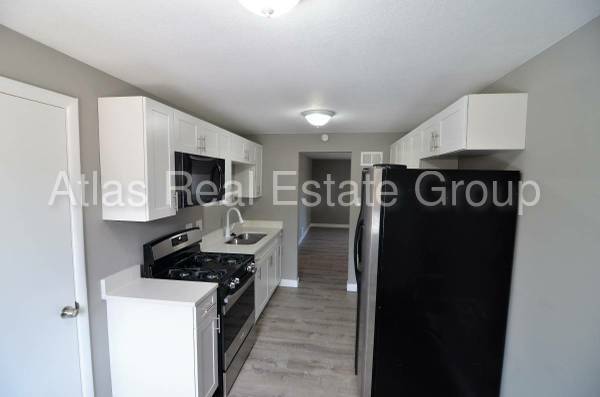 Foto principal - 989 S Upham St