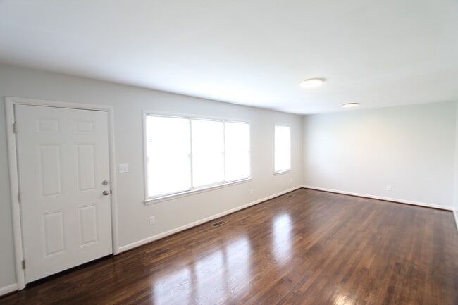 Foto del edificio - 5856 34th St N