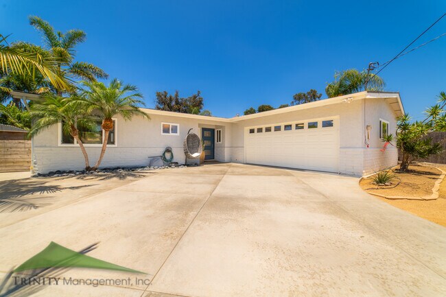 Building Photo - 920 Avenida De San Clemente