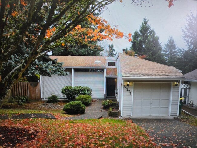 Building Photo - 15177 SW Barcelona Way