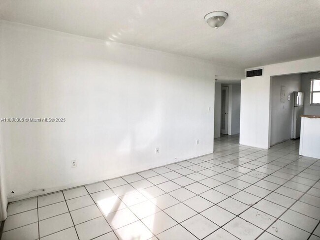 Foto del edificio - 13215 NE 6th Ave