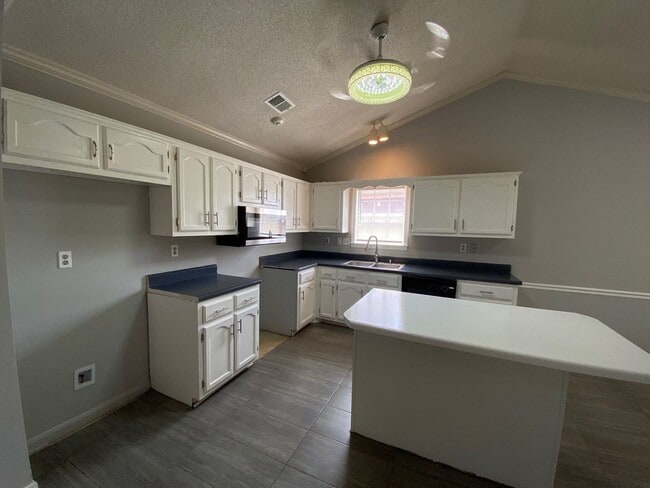 Building Photo - 6890 Water Point Cove E