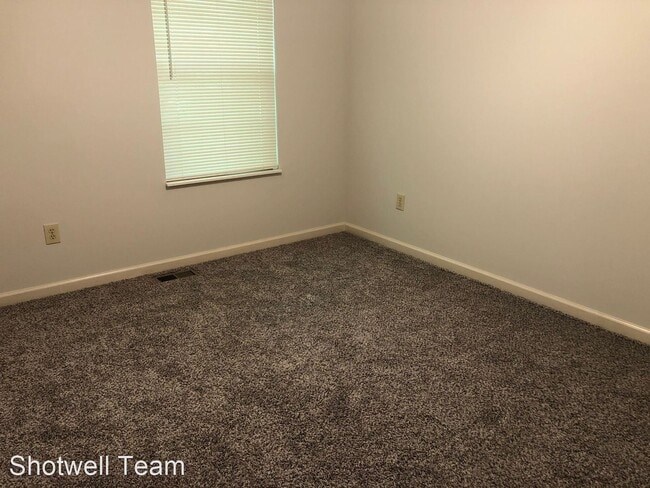 Building Photo - 2 br, 2.5 bath House - 1423 Schoolcraft Way