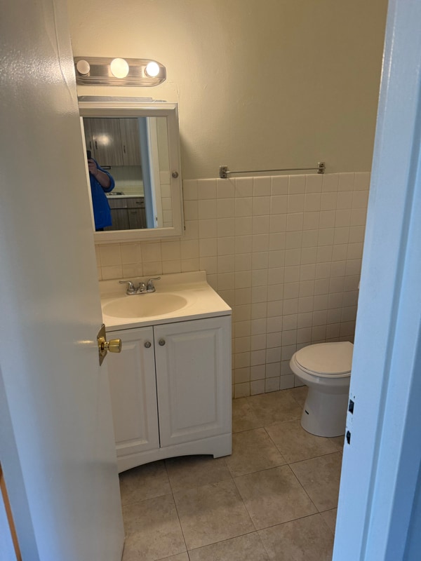 Building Photo - 2525 E Ballard Rd