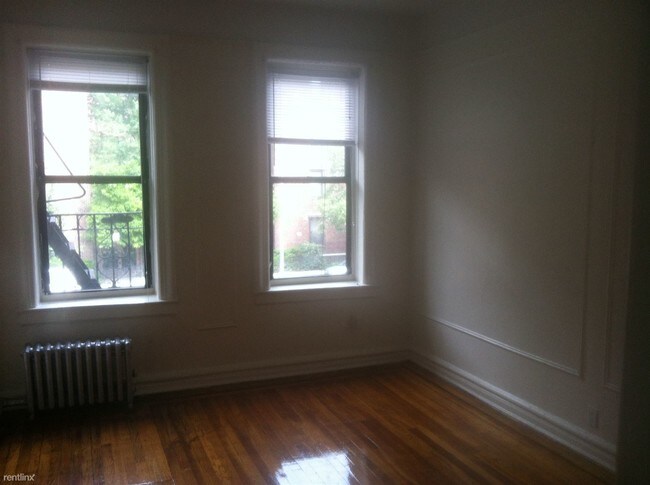 Foto del edificio - 1587 Carroll St