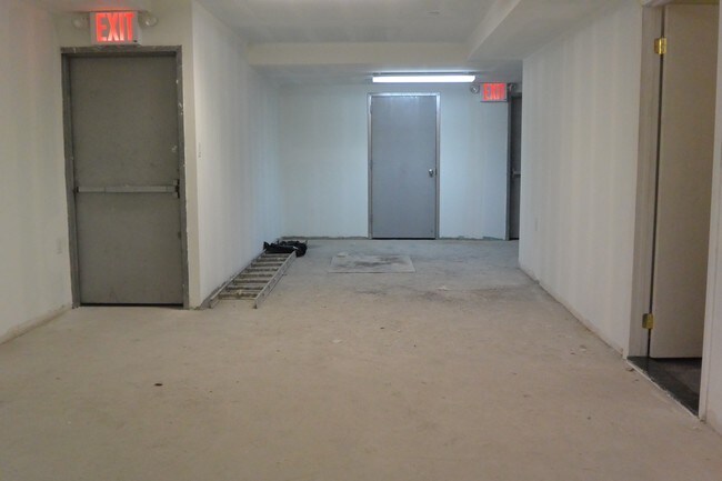 Building Photo - 328 Grand St