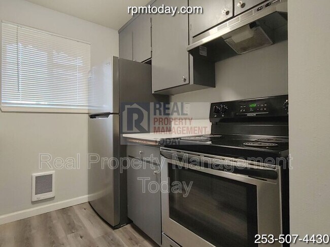 Building Photo - 116 173rd St S