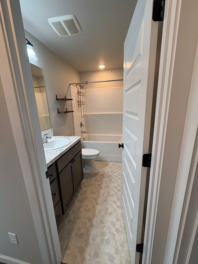 Foto del edificio - Home for Rent in Quincy