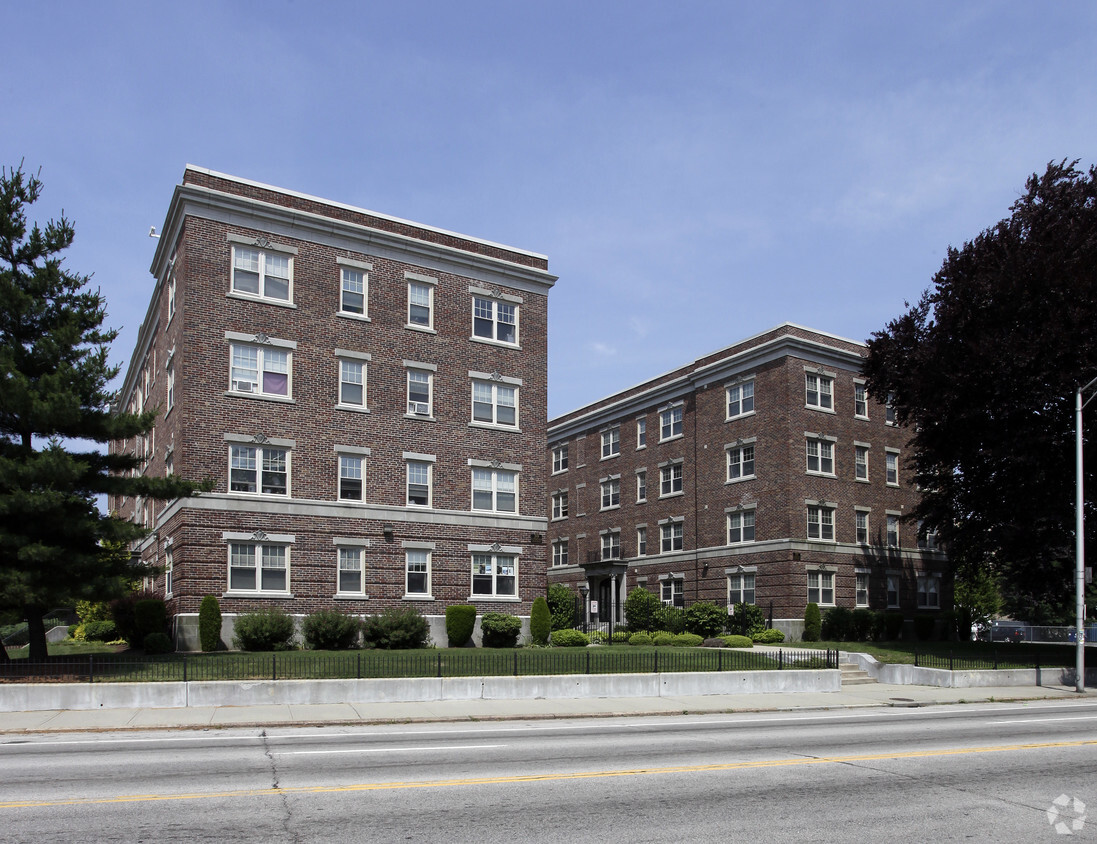 Primary Photo - Stephens Hall Apartments