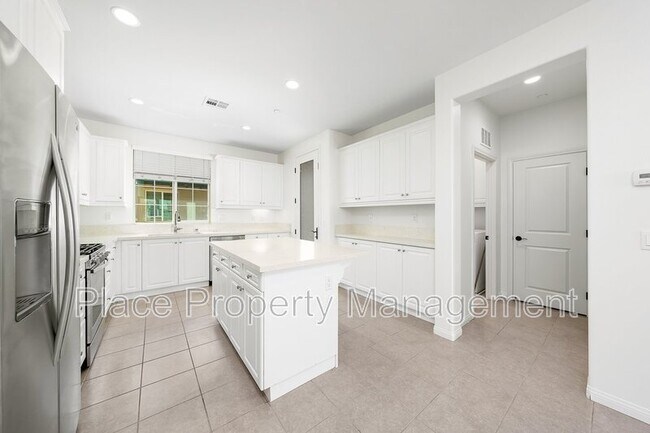 Building Photo - 16144 Veridian Cir