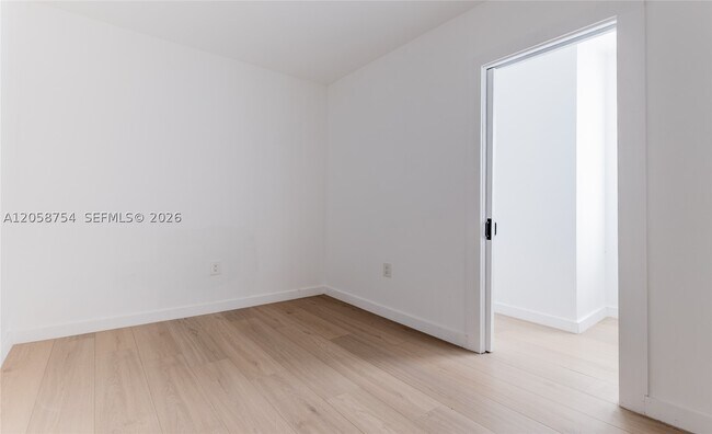 Foto del edificio - 709 SW 4th St