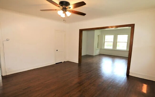 Building Photo - 12036 S Perry Ave