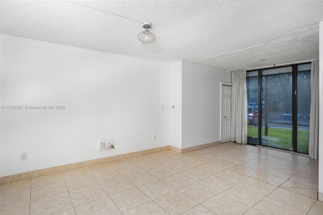 Building Photo - 3553 Magellan Cir