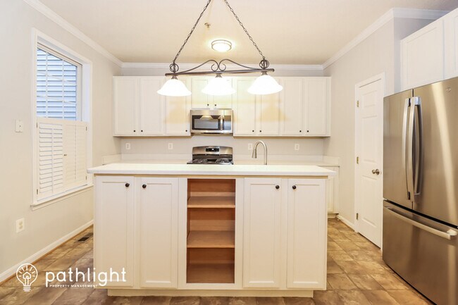 Foto del edificio - 8014 Bullfinch Pl, White Plains, MD, 20695