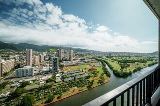 Building Photo - 2121 Ala Wai Blvd