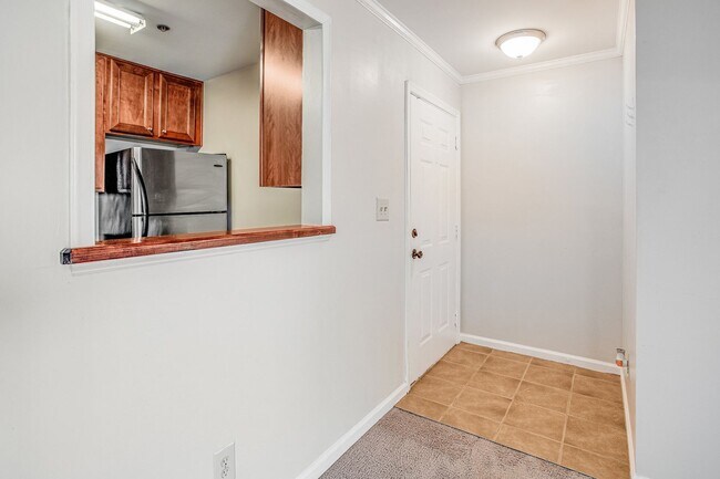Foto del edificio - 3BD 2BA condo In Stafford, VA