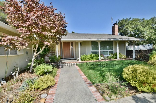 Building Photo - 12 Alderwood Way
