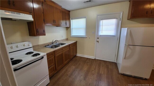 Foto del edificio - 524 W 17th St