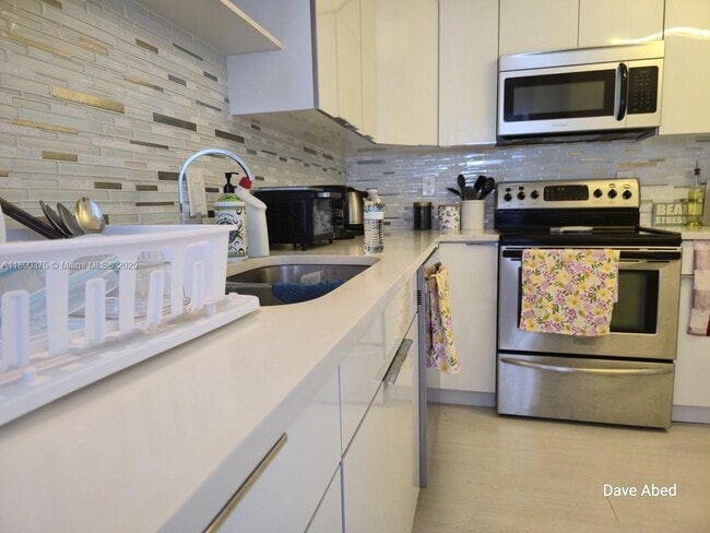 Building Photo - 3600 Galt Ocean Dr