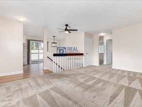 Building Photo - 1424 S Sierra Dr
