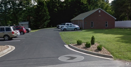 Building Photo - 3696 Waterlick Rd