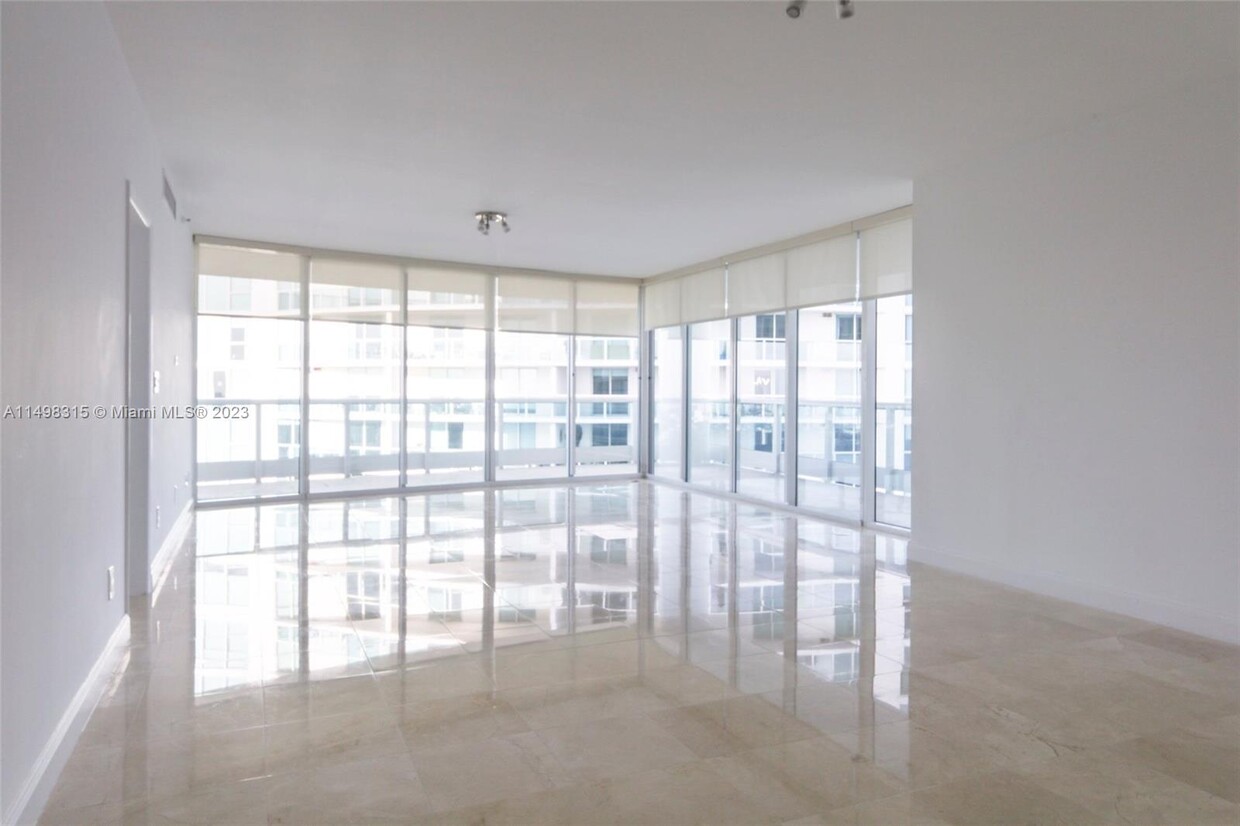 Foto principal - 2127 Brickell Ave